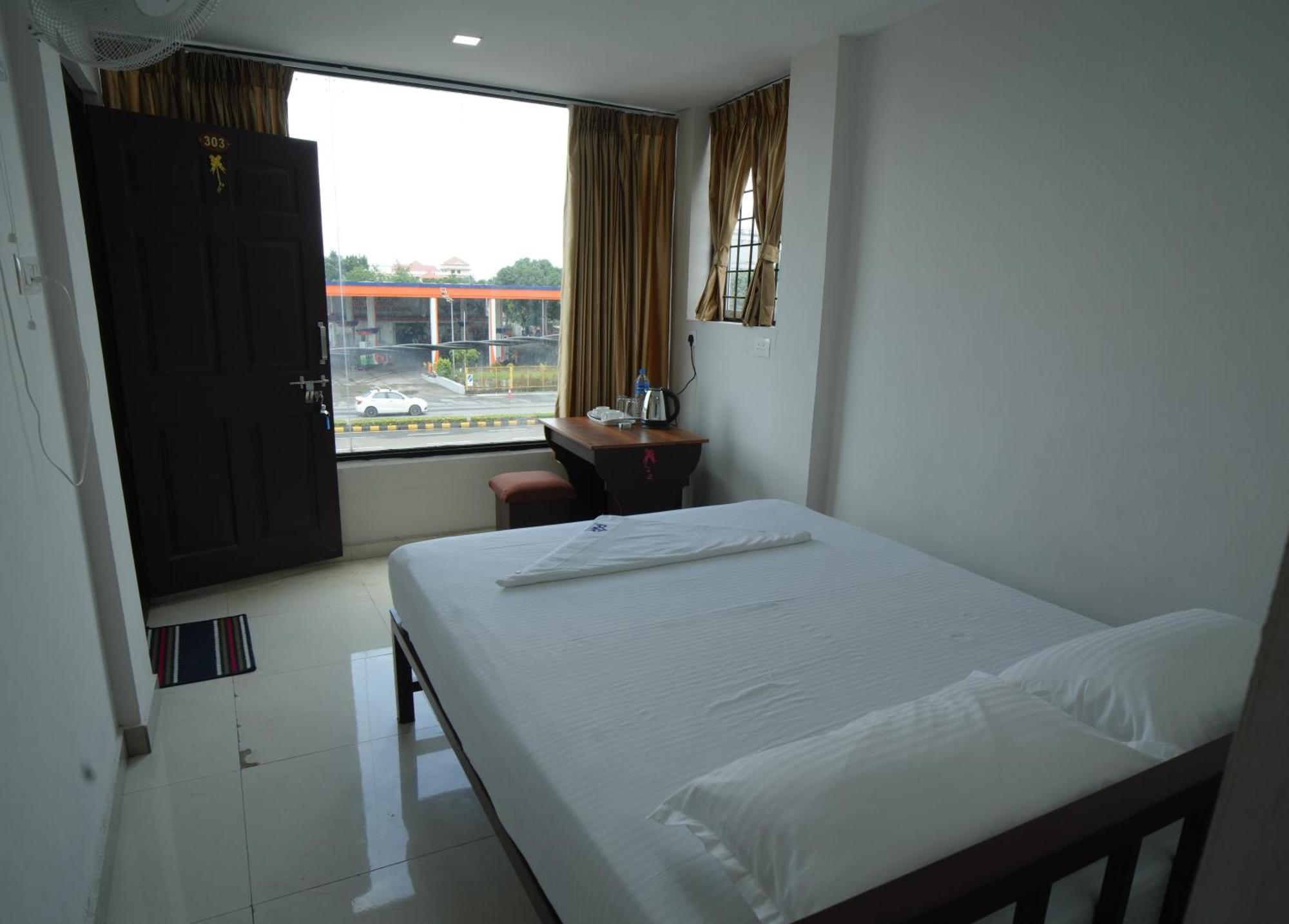 Port View Residency Pvr Hotel Nedumbassery Ngoại thất bức ảnh