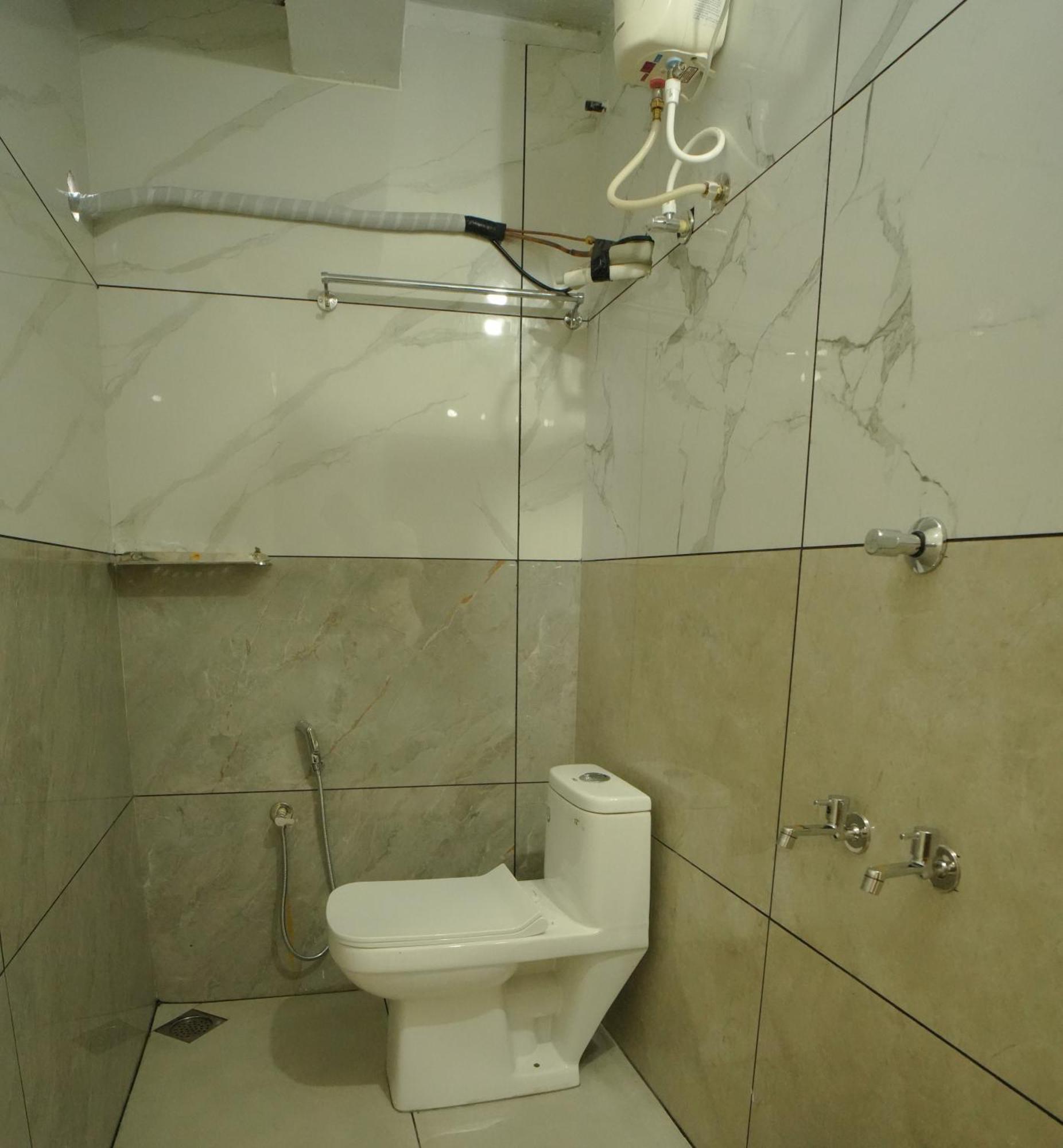 Port View Residency Pvr Hotel Nedumbassery Ngoại thất bức ảnh