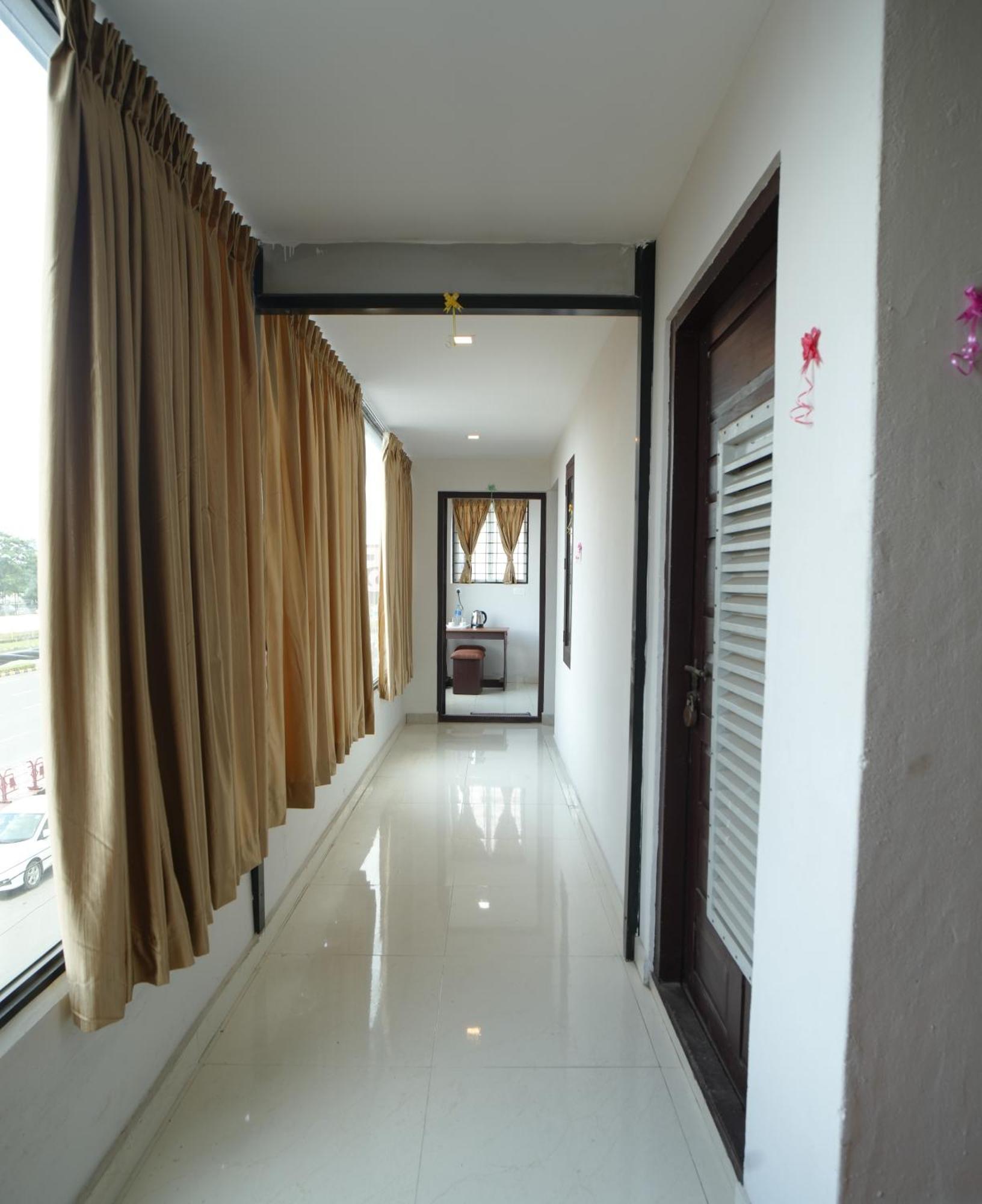 Port View Residency Pvr Hotel Nedumbassery Ngoại thất bức ảnh