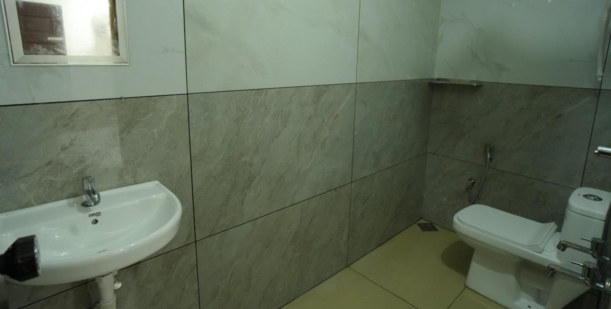 Port View Residency Pvr Hotel Nedumbassery Ngoại thất bức ảnh