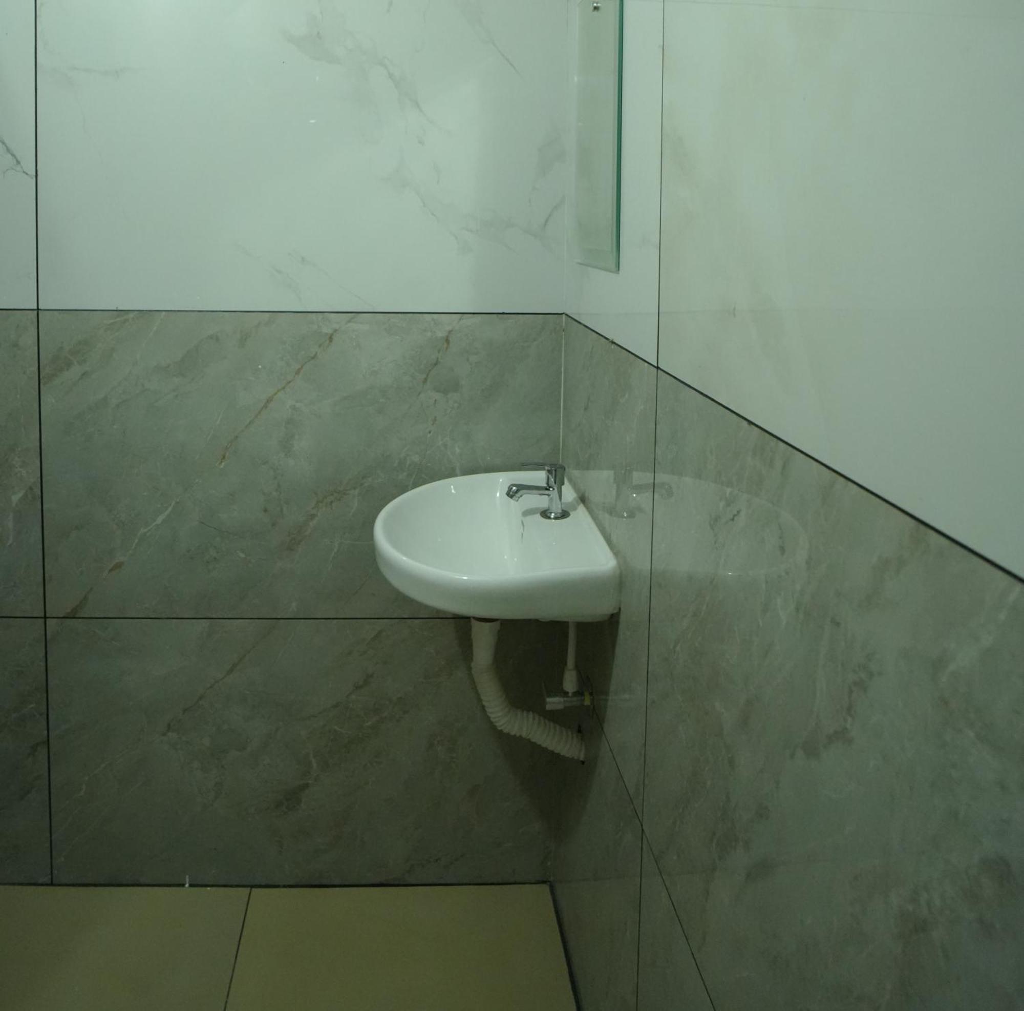 Port View Residency Pvr Hotel Nedumbassery Ngoại thất bức ảnh