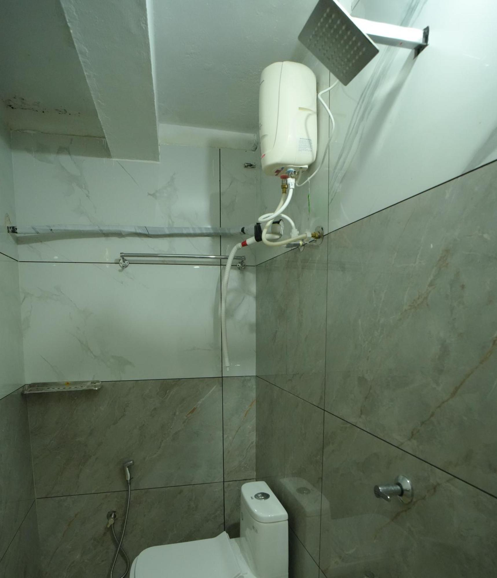 Port View Residency Pvr Hotel Nedumbassery Ngoại thất bức ảnh
